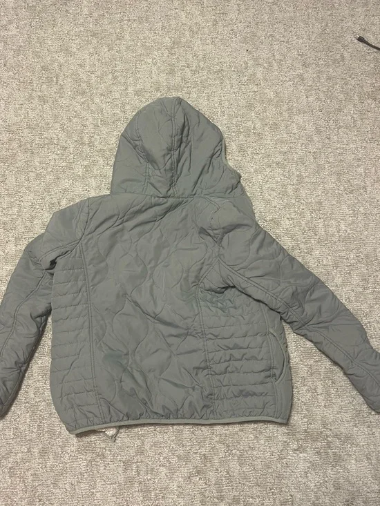 Rip Curl Light Gray Quilted Jacket with Cream Sherpa - Picture 3 of 3